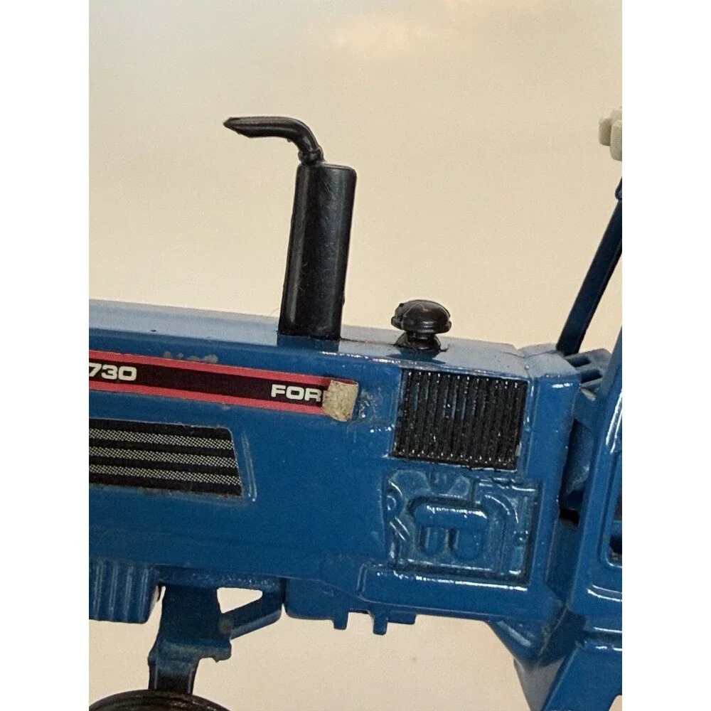 1/64 Scale Ford 8730 Tractor And Cab Ertl Die-Cast Toy Tractor Blue